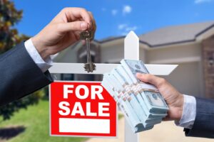 Common Reasons Homeowners Choose to Sell Their Houses Quickly